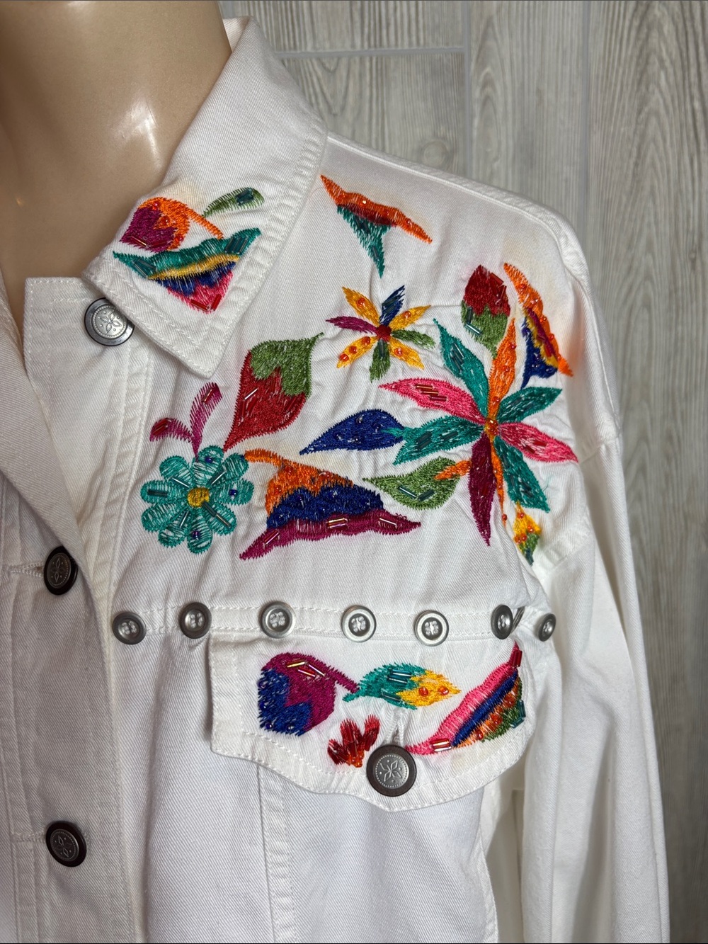 Carole Little Vintage White Denim Jacket with Floral Beaded Embroidery- Size 4 - Picture 4 of 6
